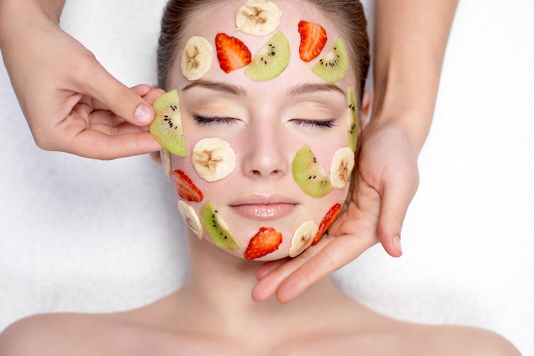 水果和浆果使皮肤恢复活力